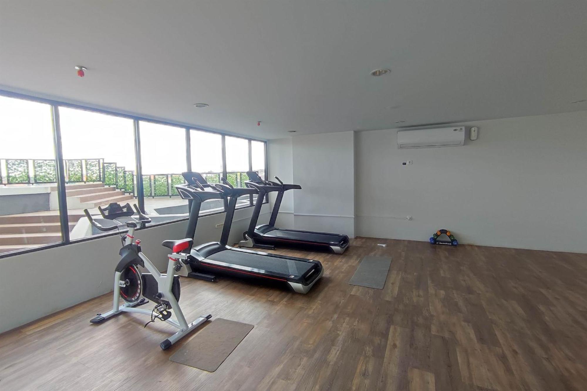 Relaxing At The Alton By Travelio Apartemen Semarang
